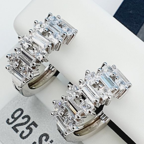 "925 Sterling Silver Cubic Zirconia Earrings, UU1P6A6157 - Picture 6 of 11